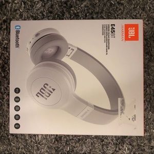 NEW JBL HEADPHONES